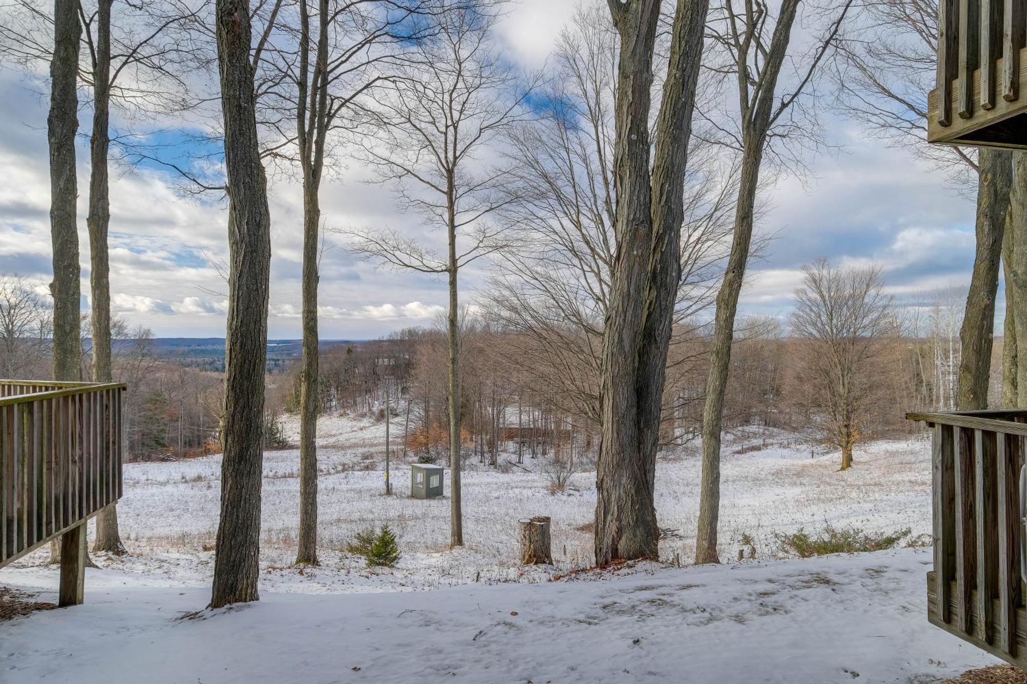 Bellaire Condo - Walk To Shanty Creek Resort! Bagian luar foto